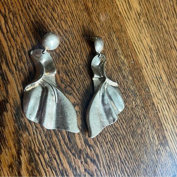 Vintage 80s HUGE XL Gold Tone Maximalist Runway Fan Shaped Stage Earrings C3 - Picture 3 of 7